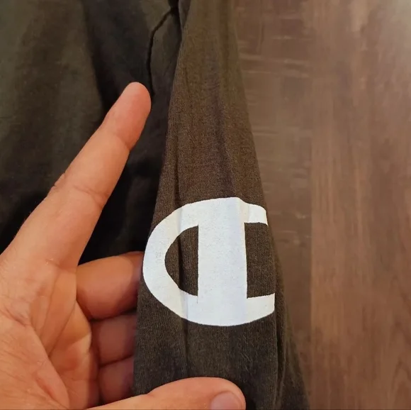 Champion Longsleeves Tees - Picture 3 of 4